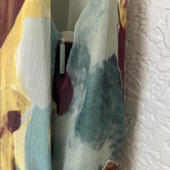 TED BAKER Ellain Graphic-Print Tiered Crepe Mini Dress. Size 3 - Picture 11 of 13